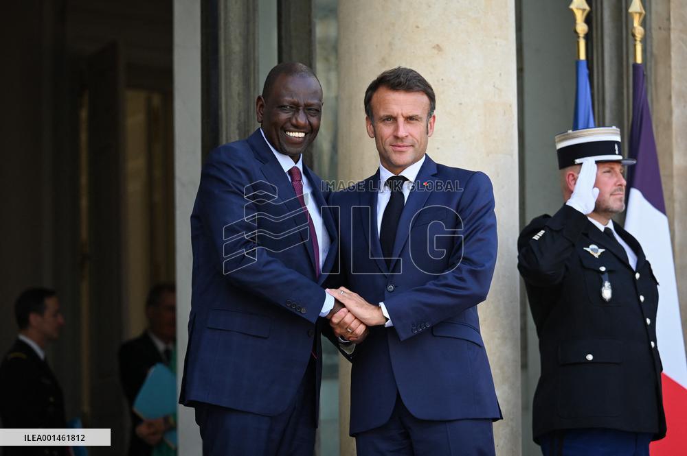 French President Receives Kenyan President - Paris