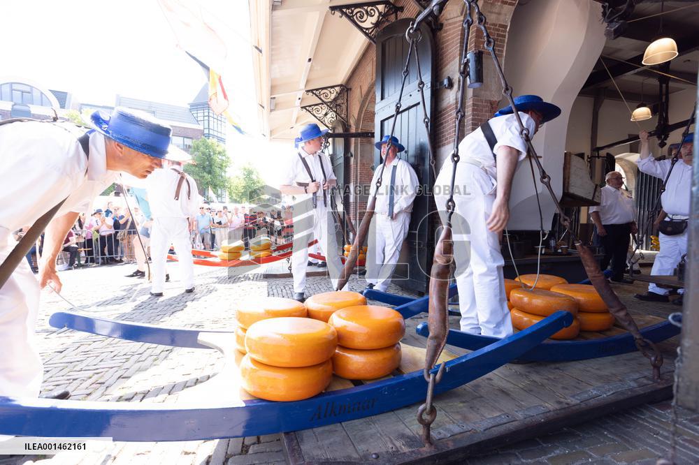 THE NETHERLANDS-ALKMAAR-CHEESE MARKET