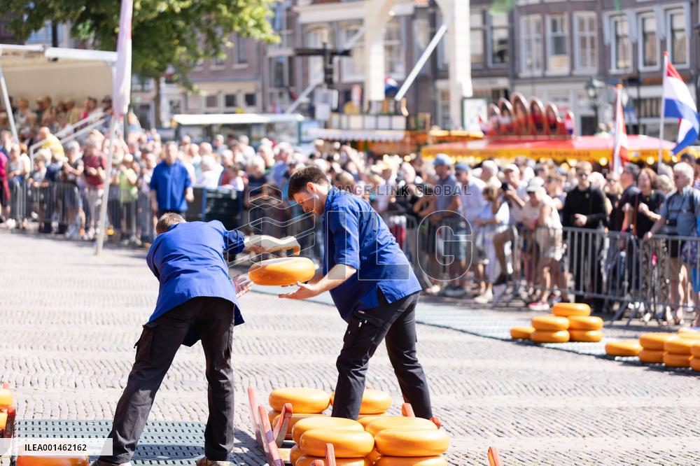 THE NETHERLANDS-ALKMAAR-CHEESE MARKET
