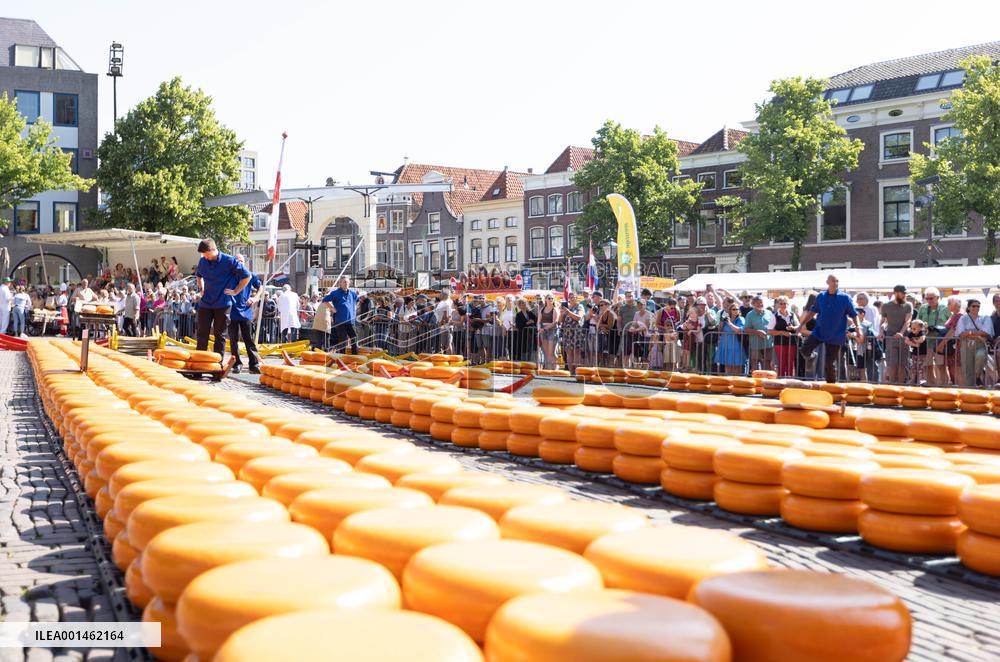 THE NETHERLANDS-ALKMAAR-CHEESE MARKET