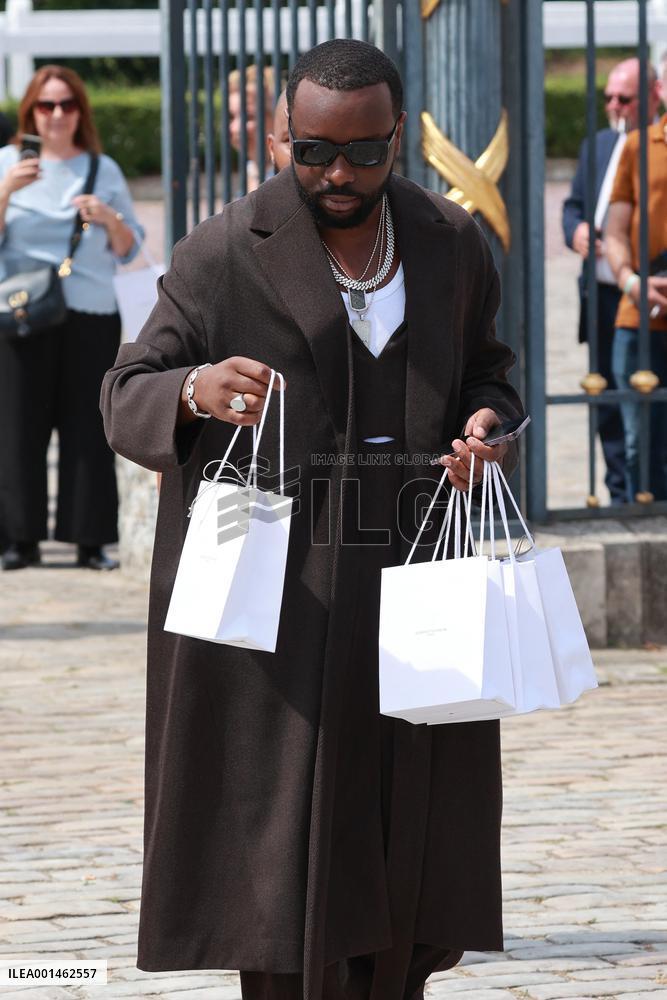 PFW - Dior Menswear Spring-Summer 2024 - Arrivals NB