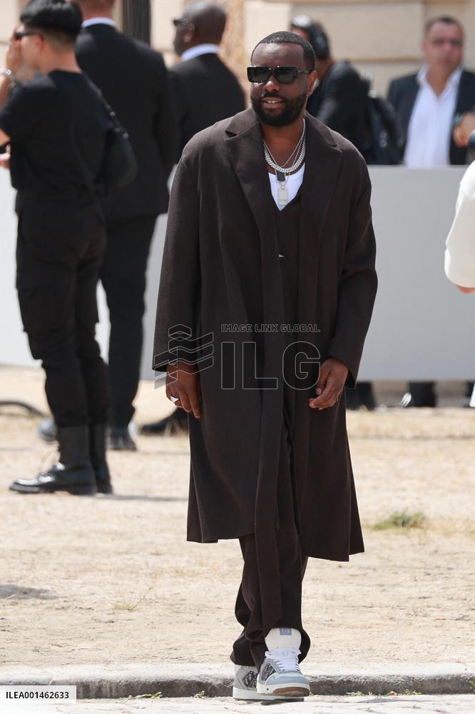 PFW - Dior Menswear Spring-Summer 2024 - Arrivals NB