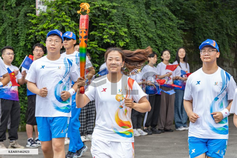 (SP)CHINA-CHONGQING-WORLD UNIVERSITY GAMES-TORCH RELAY(CN)