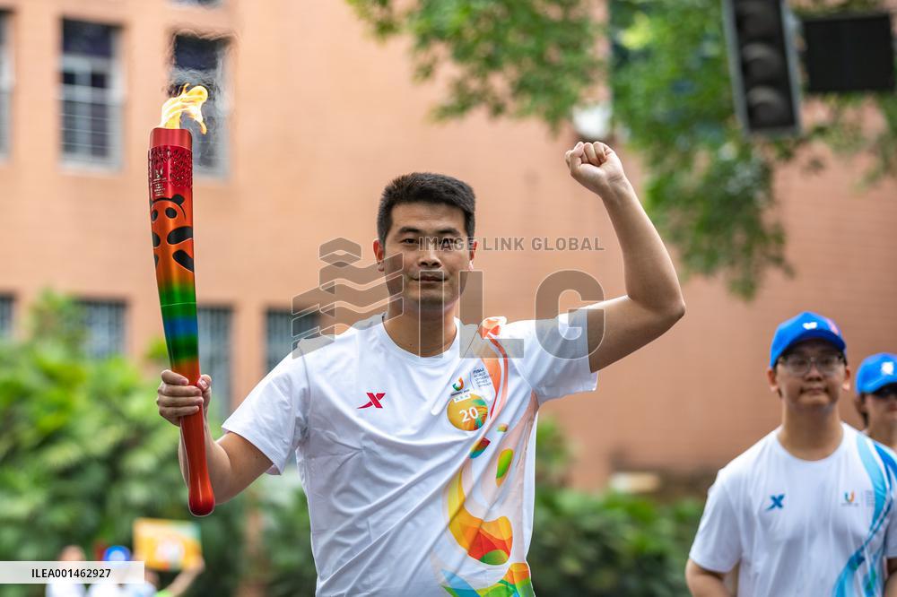 (SP)CHINA-CHONGQING-WORLD UNIVERSITY GAMES-TORCH RELAY(CN)