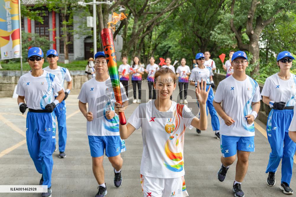 (SP)CHINA-CHONGQING-WORLD UNIVERSITY GAMES-TORCH RELAY(CN)