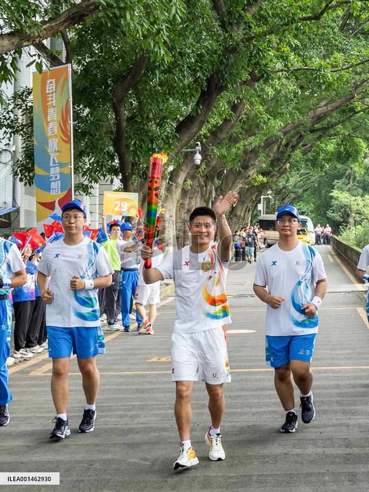 (SP)CHINA-CHONGQING-WORLD UNIVERSITY GAMES-TORCH RELAY(CN)