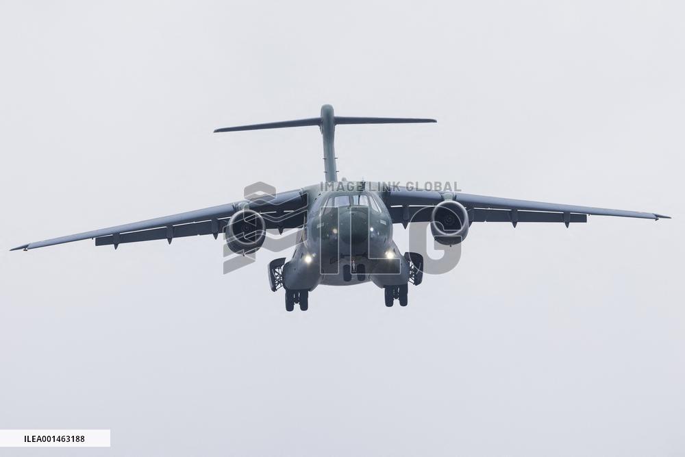 Presentation of the 2 Embraer planes at Paris Air Show