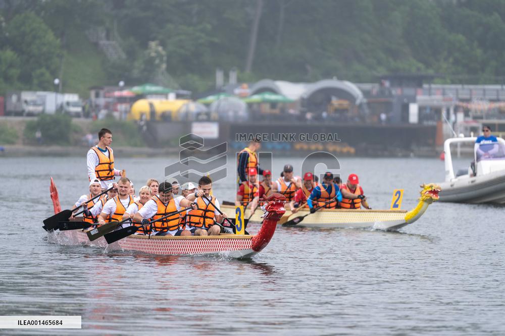 RUSSIA-VLADIVOSTOK-DRAGON BOAT RACE