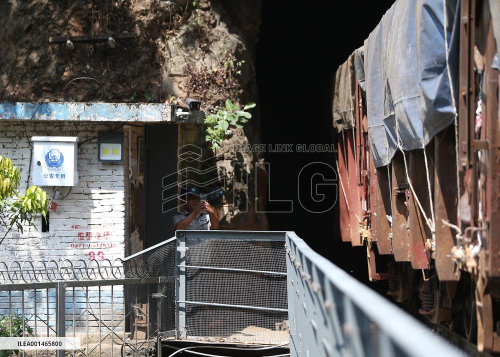 CHINA-YUNNAN-BRIDGE-GUARDIAN (CN)