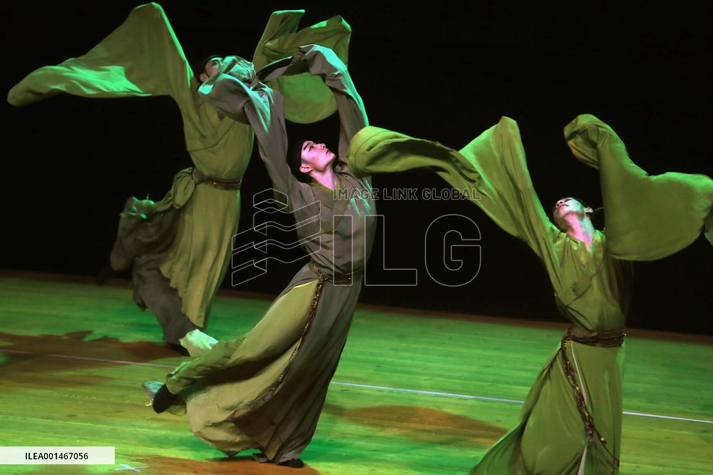 ROMANIA-BUCHAREST-CLASSICAL CHINESE DANCE