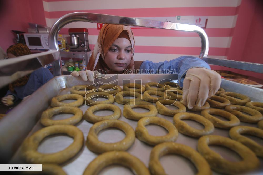 MIDEAST-GAZA-RAFAH-EID-AL-ADHA-TRADITIONAL COOKIES