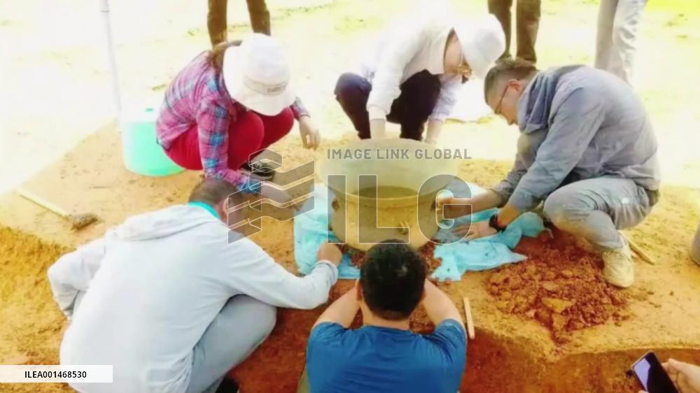 Tomb from 2,000 years ago excavated in south China