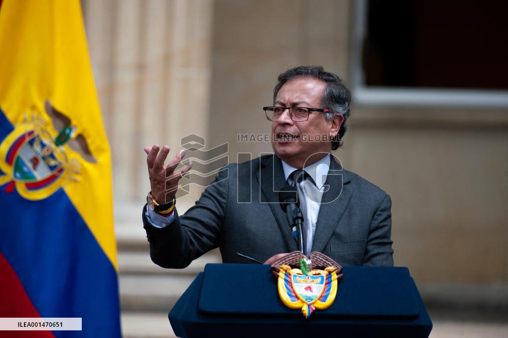 Colombia Honors Soldiers and Indigenous People Who Helped Rescue Missing Children