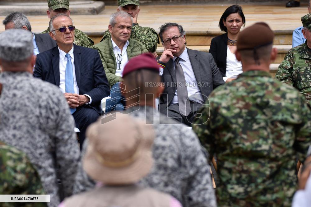 Colombia Honors Soldiers and Indigenous People Who Helped Rescue Missing Children
