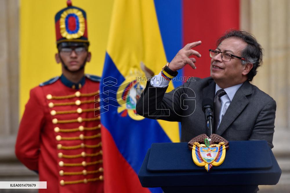Colombia Honors Soldiers and Indigenous People Who Helped Rescue Missing Children
