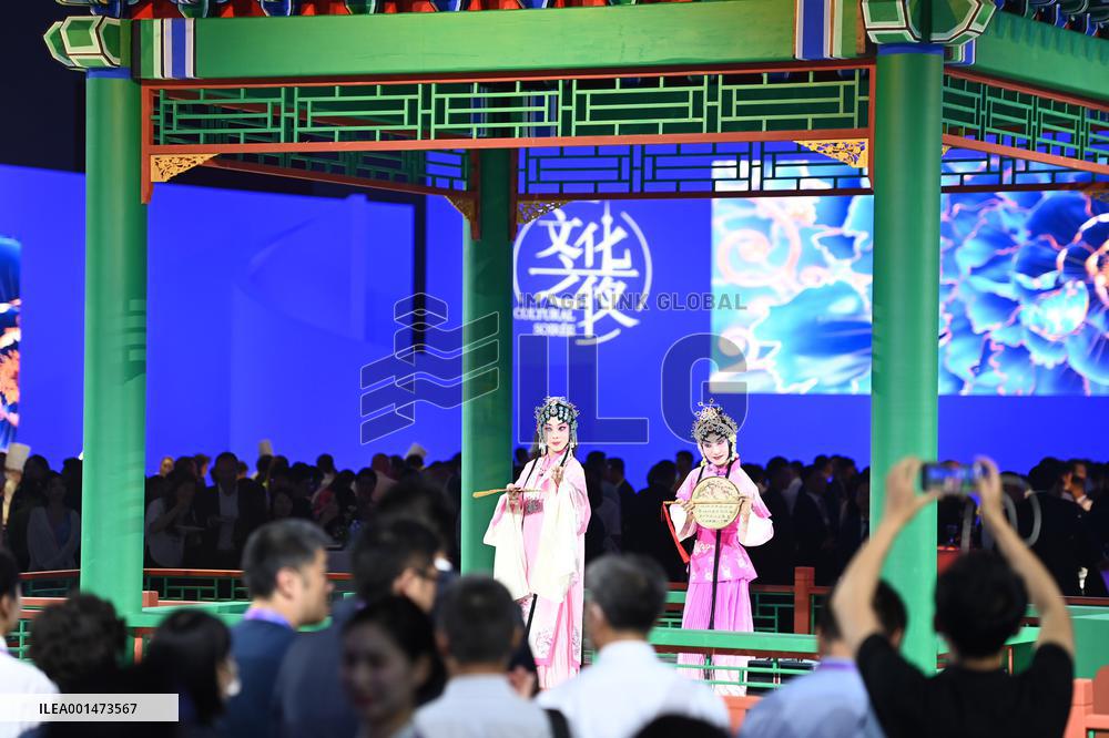 (SUMMER DAVOS)CHINA-TIANJIN-SUMMER DAVOS-CULTURAL SOIREE (CN)
