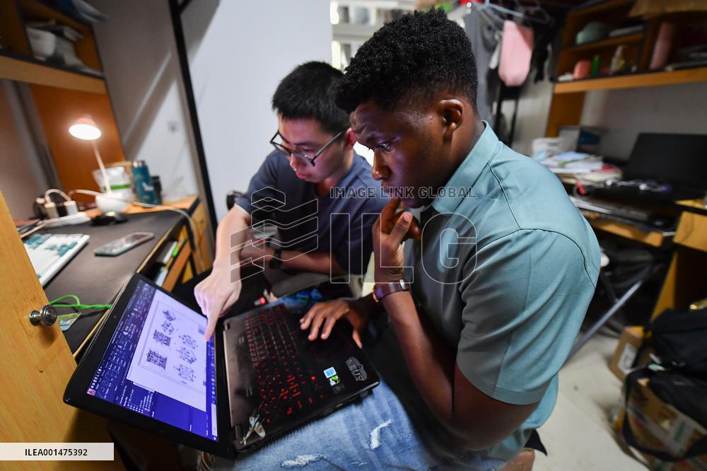 CHINA-HUNAN-COLLEGE STUDENT-CAMEROON (CN)