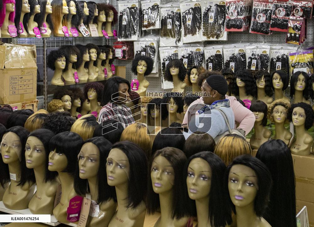 SOUTH AFRICA-JOHANNESBURG-ECONOMY-CHINA-WIG