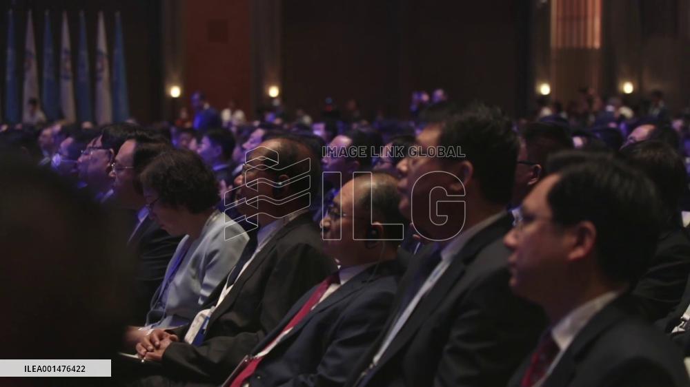 Entrepreneurs praise China's AI development at WIC Nishan Dialogue on Digital Civilization