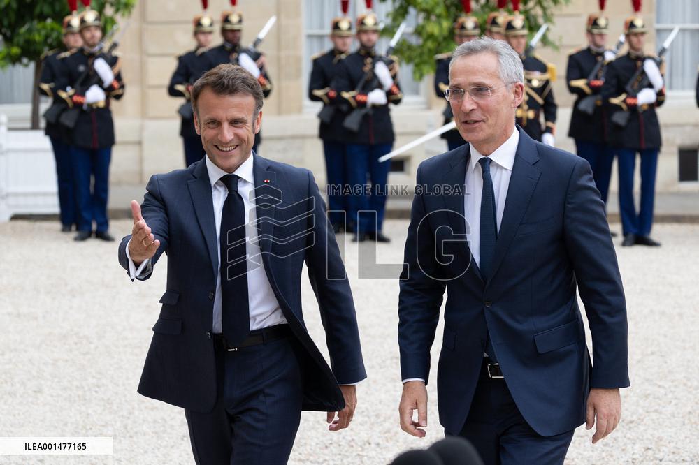 Emmanuel Macron meets with Jens Stoltenberg - Paris