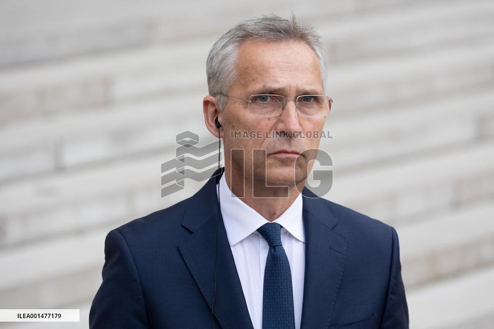 Emmanuel Macron meets with Jens Stoltenberg - Paris