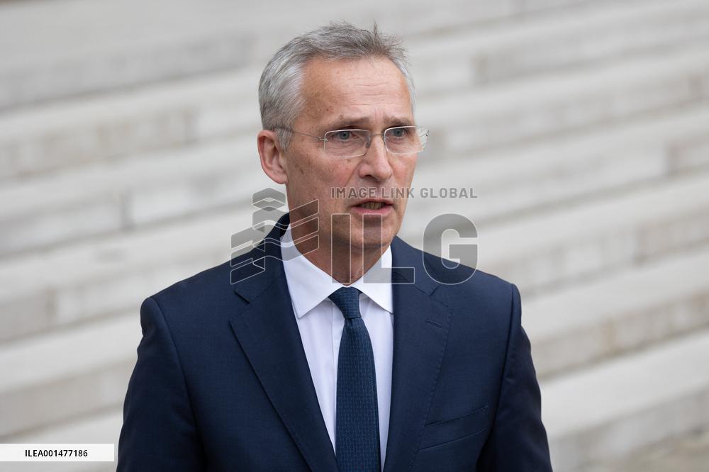 Emmanuel Macron meets with Jens Stoltenberg - Paris