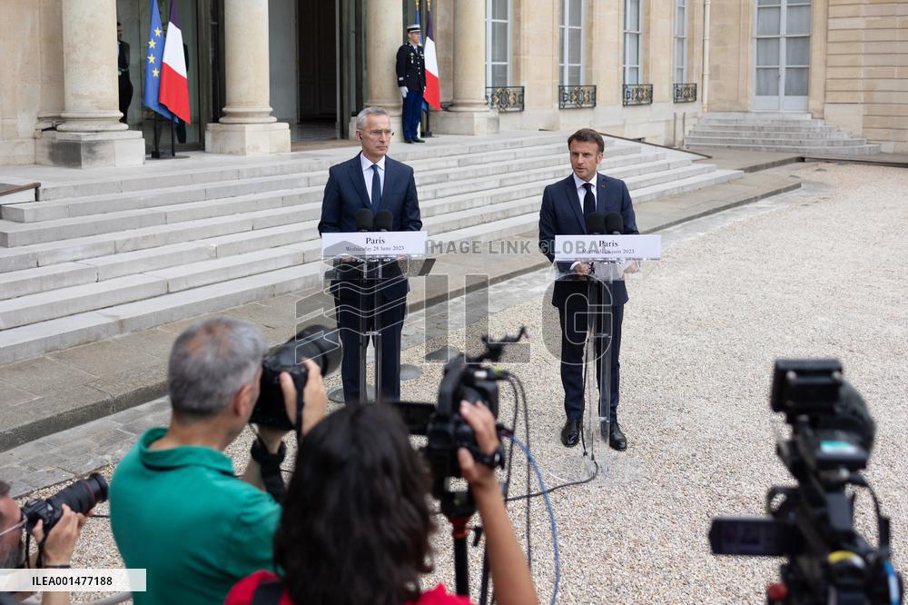 Emmanuel Macron meets with Jens Stoltenberg - Paris