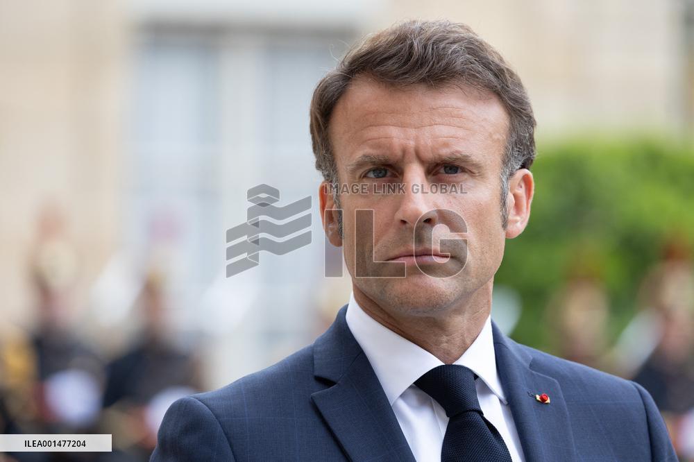Emmanuel Macron meets with Jens Stoltenberg - Paris