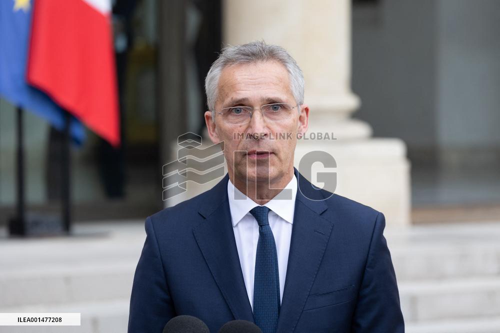 Emmanuel Macron meets with Jens Stoltenberg - Paris