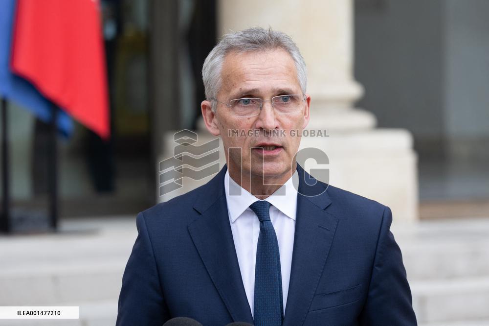 Emmanuel Macron meets with Jens Stoltenberg - Paris