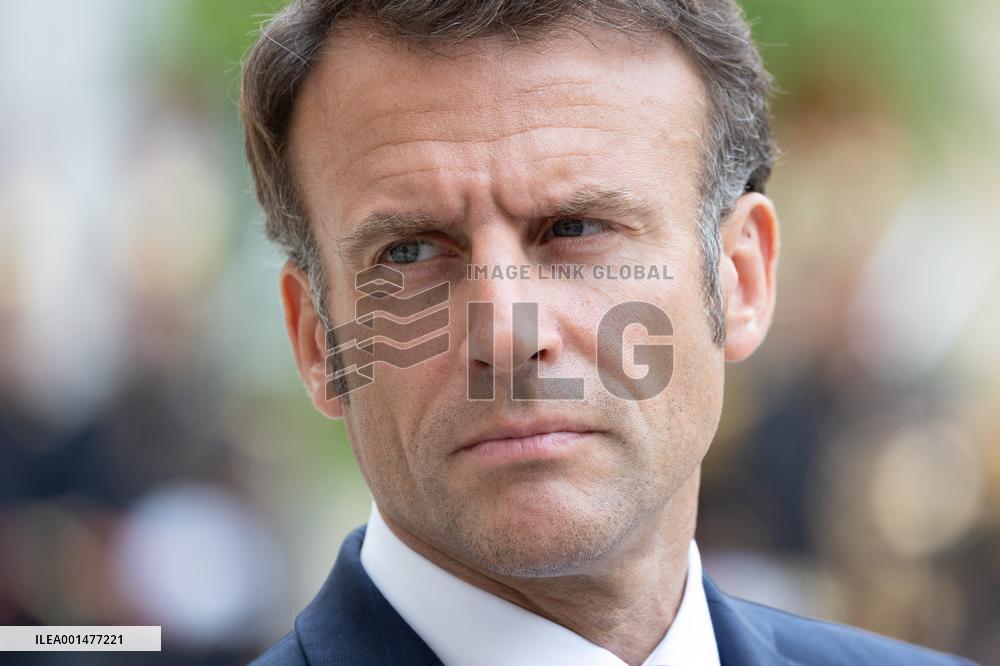 Emmanuel Macron meets with Jens Stoltenberg - Paris