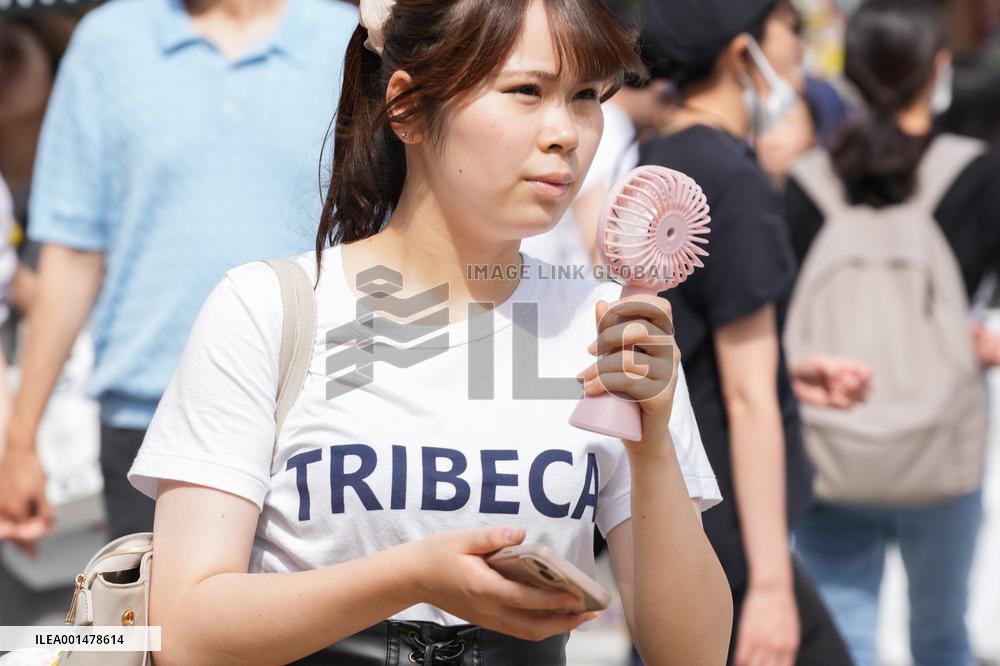 JAPAN-TOKYO-HOT WEATHER
