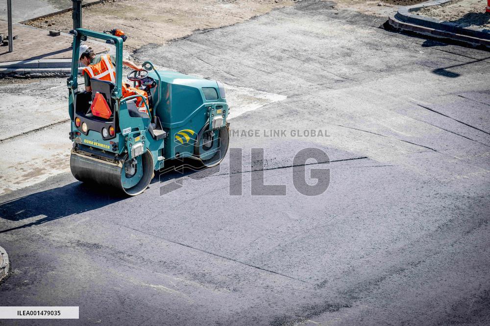 Workmen Renewing Roads - Haarlem