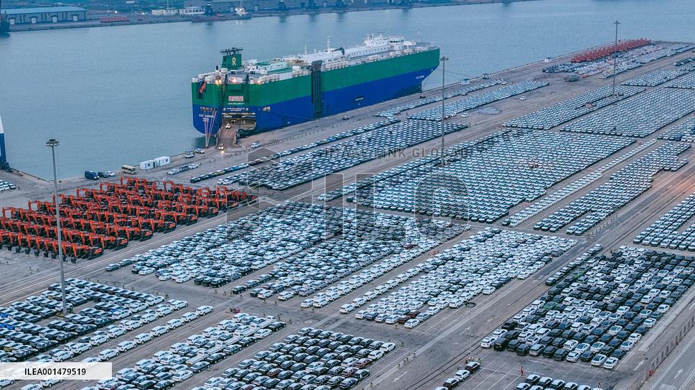 Xinhua Headlines: China on track to become world's leading automobile exporter