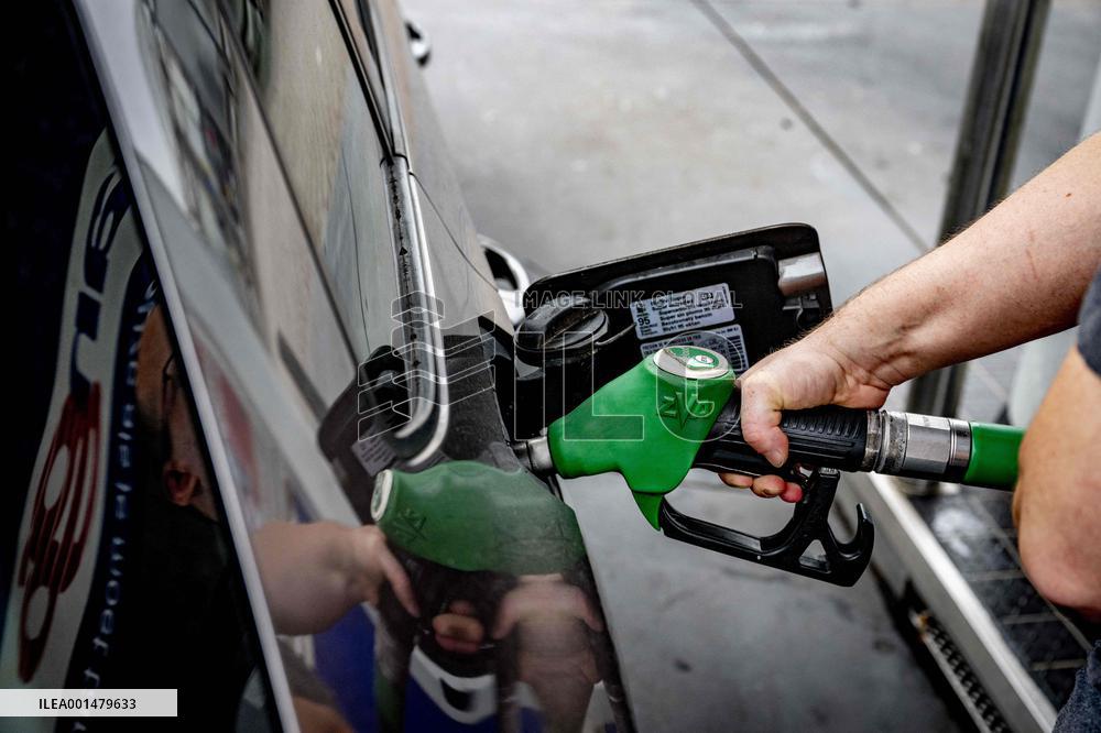 People Refueling At Gas Station - Rotterdam