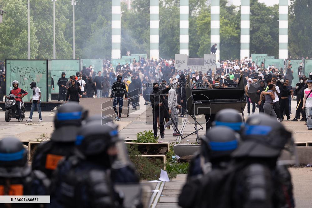 Protesters clash with police after the commemoration march for Nahel - Nanterre