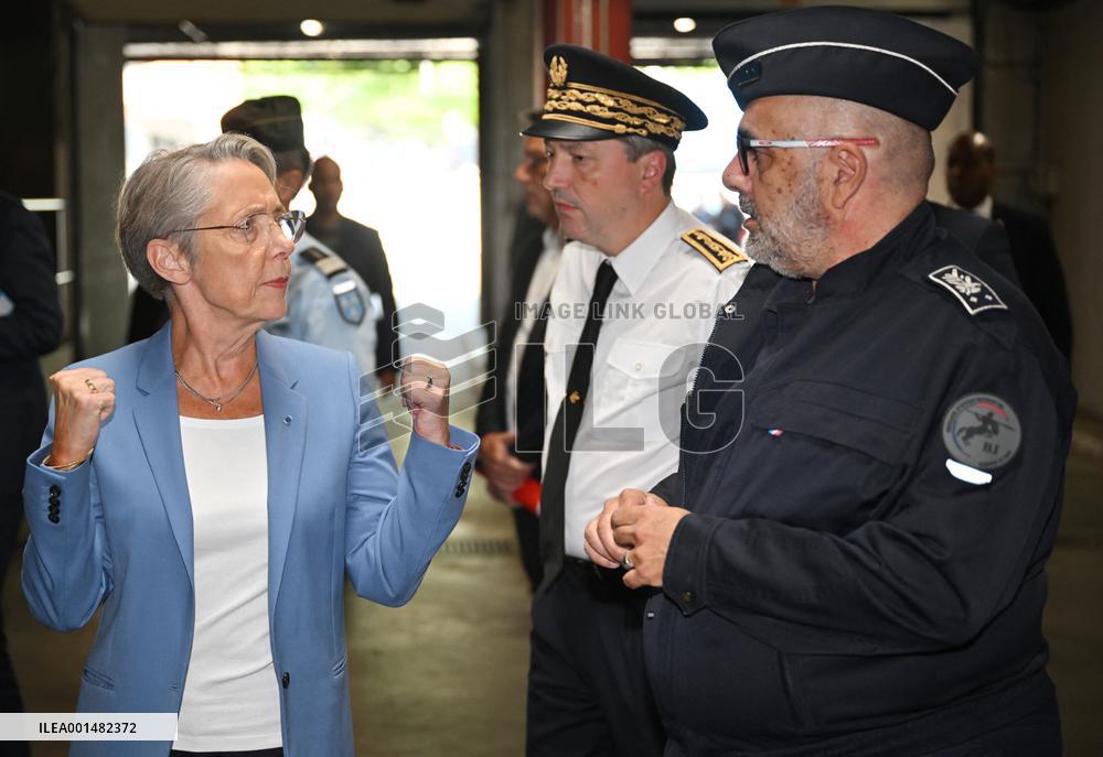 Borne And Darmanin Visit A Police Station - Evry-Courcouronnes