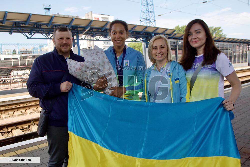 Fencer Dzhoan Feybi Bezhura returns from 2023 European Games