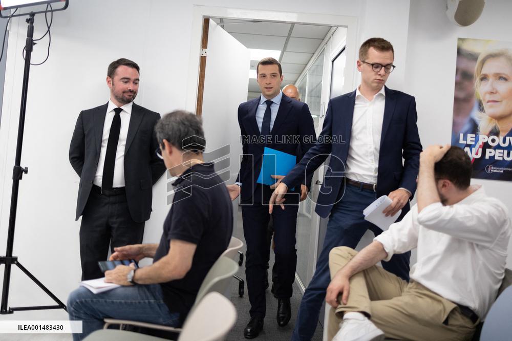 Jordan Bardella gives a press conference - Paris
