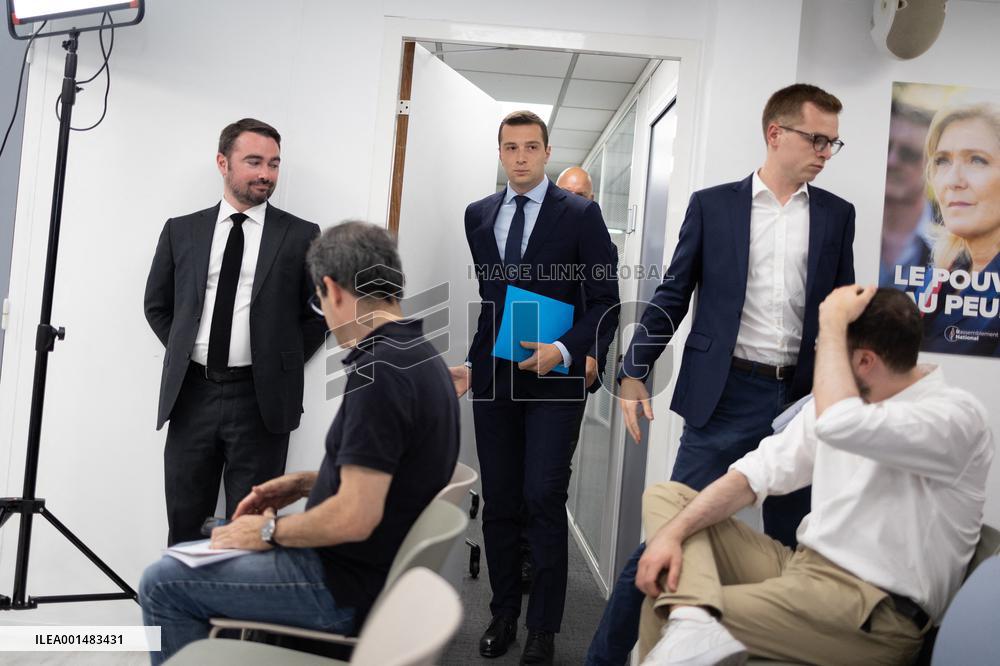 Jordan Bardella gives a press conference - Paris