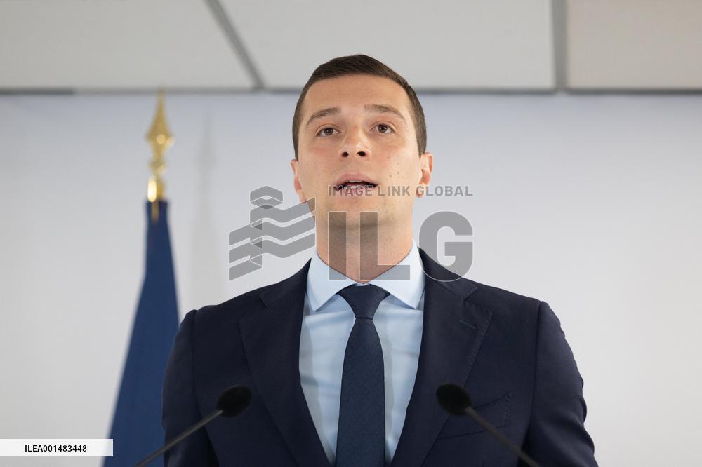 Jordan Bardella gives a press conference - Paris