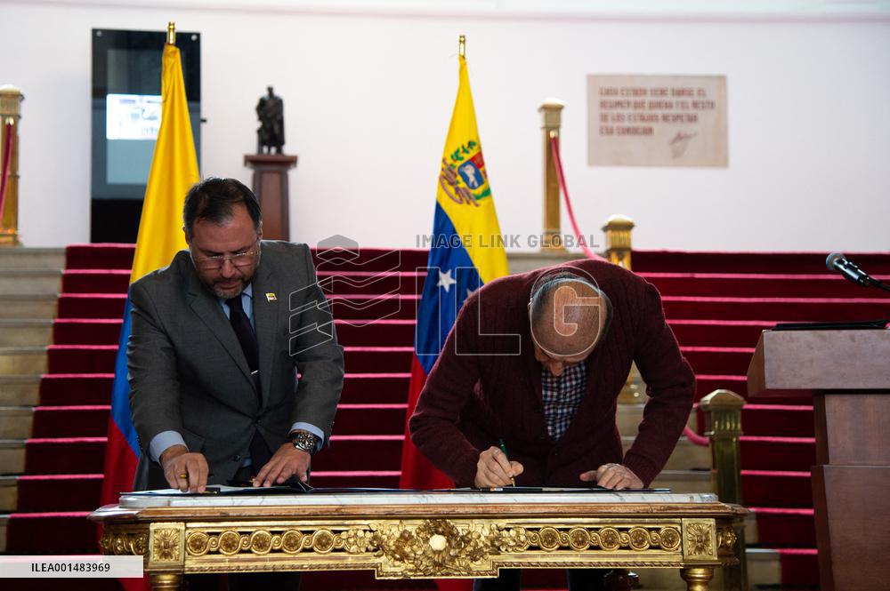 Colombia and Venezuela Sign Cooperation Agreement
