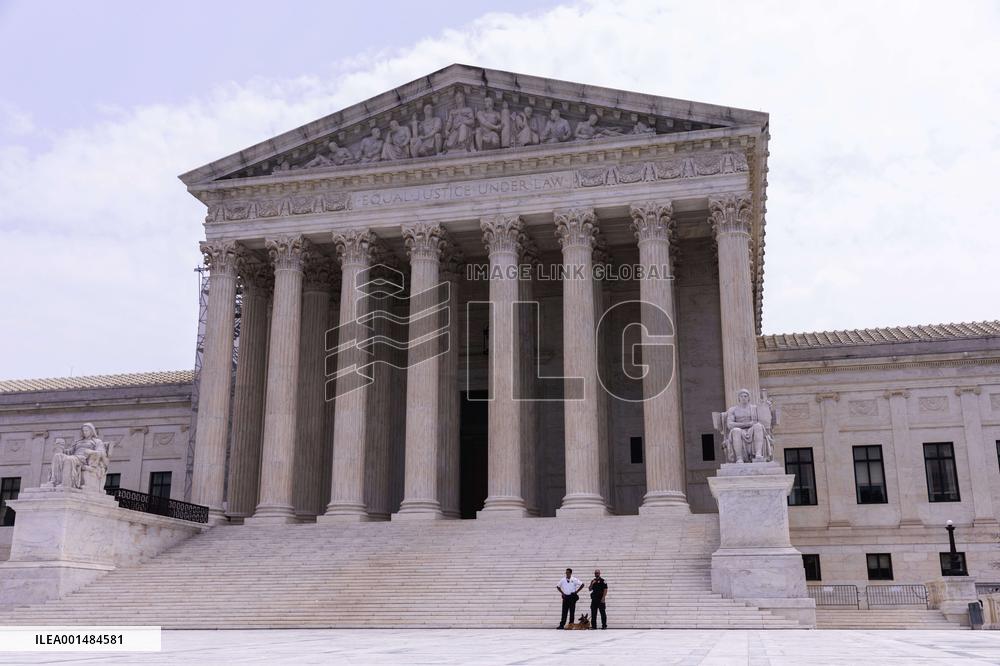 Supreme Court Blocks Biden Student Loan Forgiveness - Washington