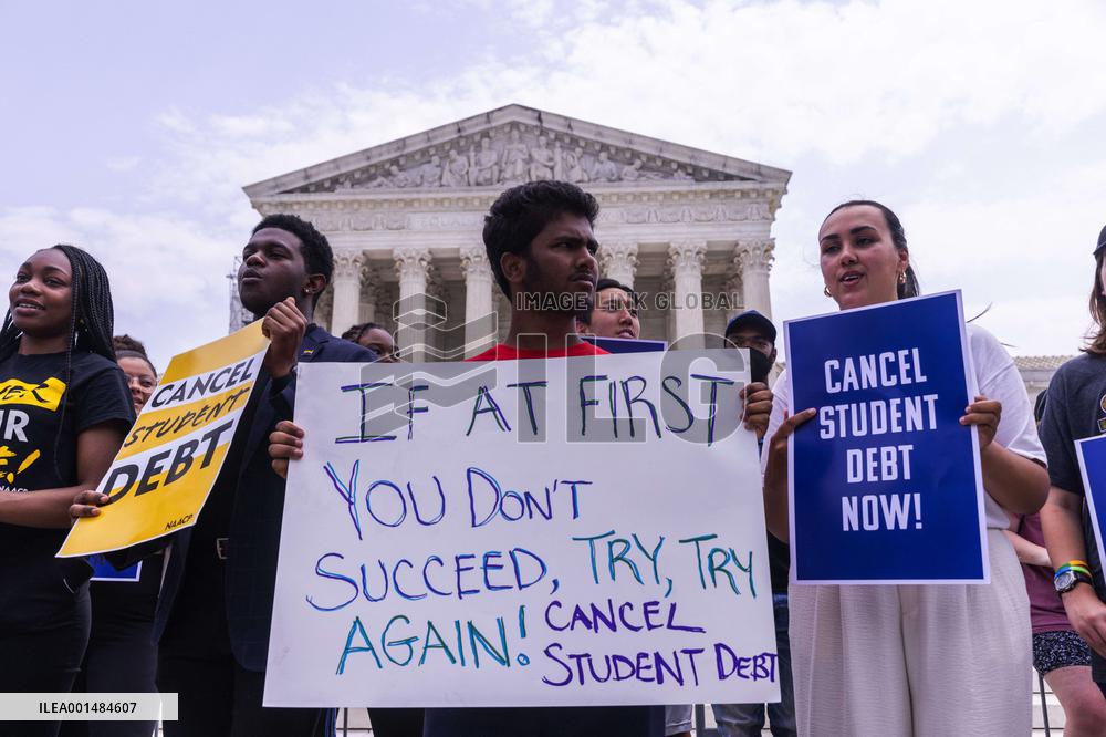 Supreme Court Blocks Biden Student Loan Forgiveness - Washington