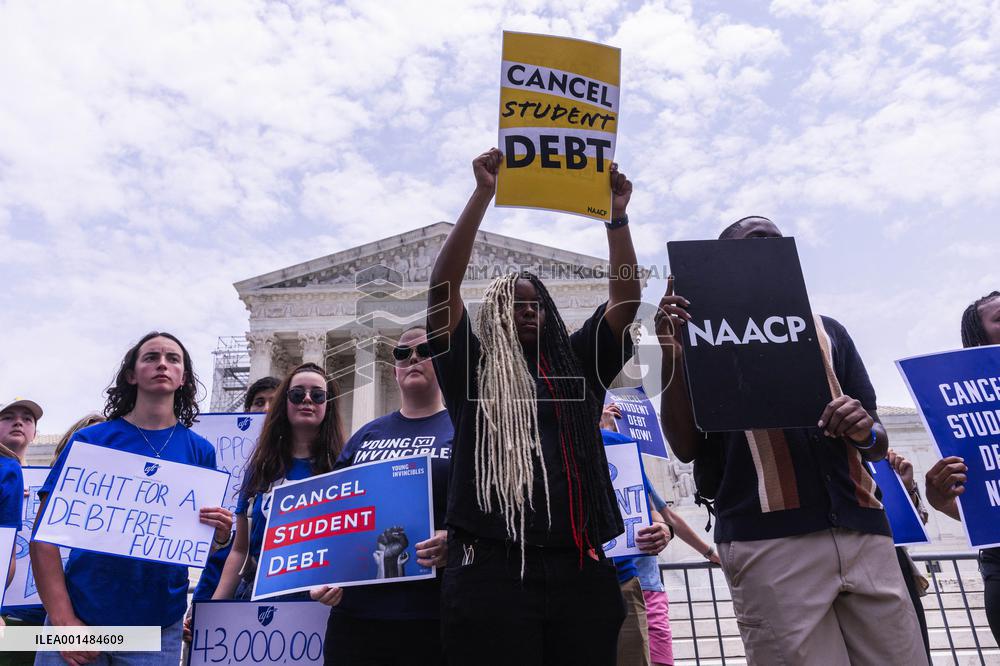 Supreme Court Blocks Biden Student Loan Forgiveness - Washington