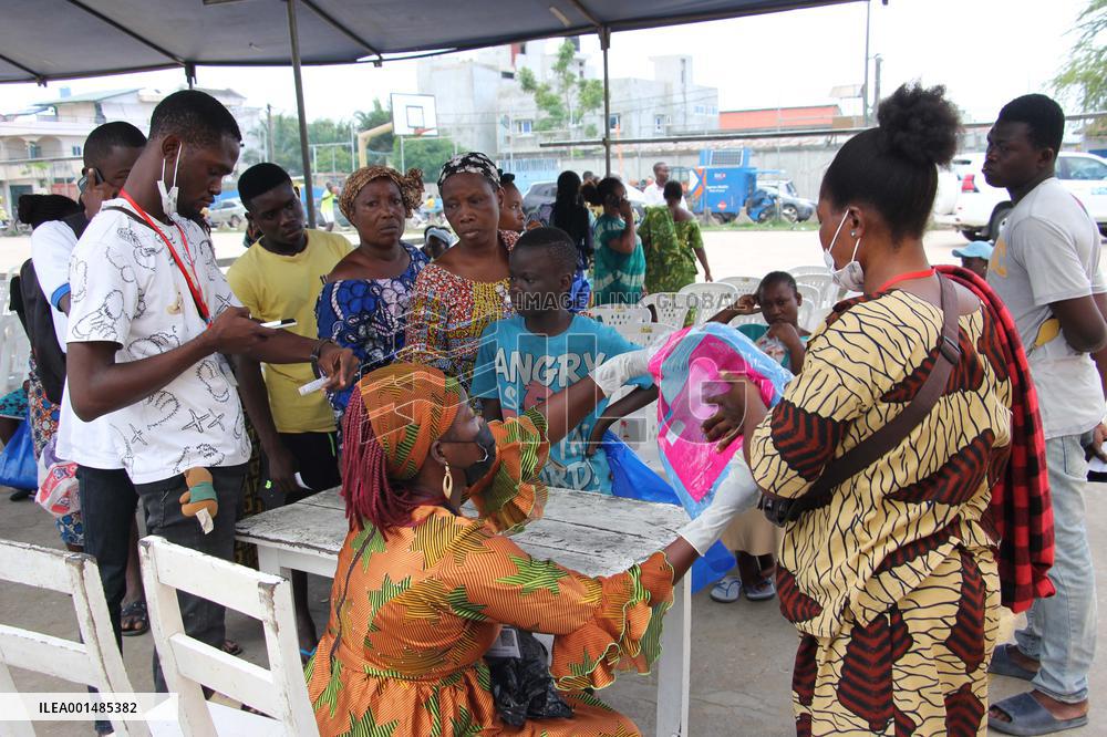 BENIN-COTONOU-MOSQUITO NETS-DISTRIBUTION