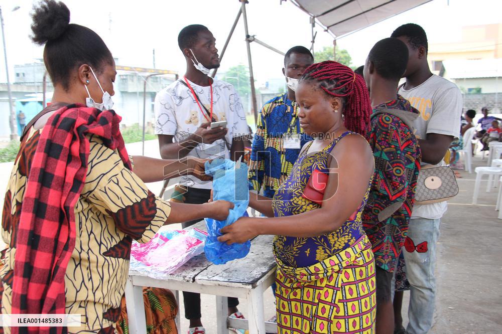 BENIN-COTONOU-MOSQUITO NETS-DISTRIBUTION