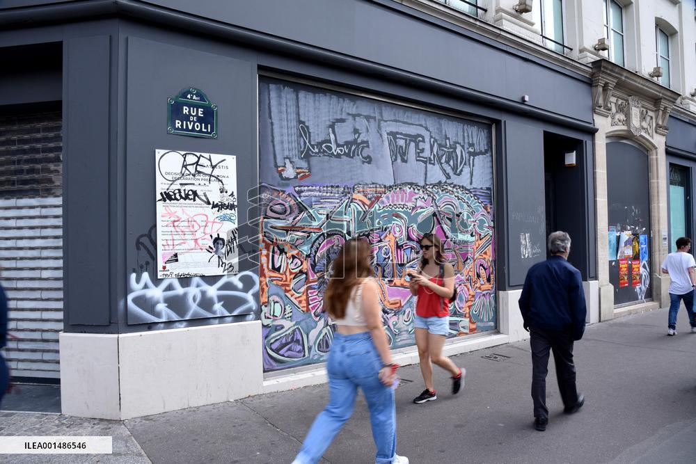 Closed Retails Stores In Paris Due To Bad Economic Situation