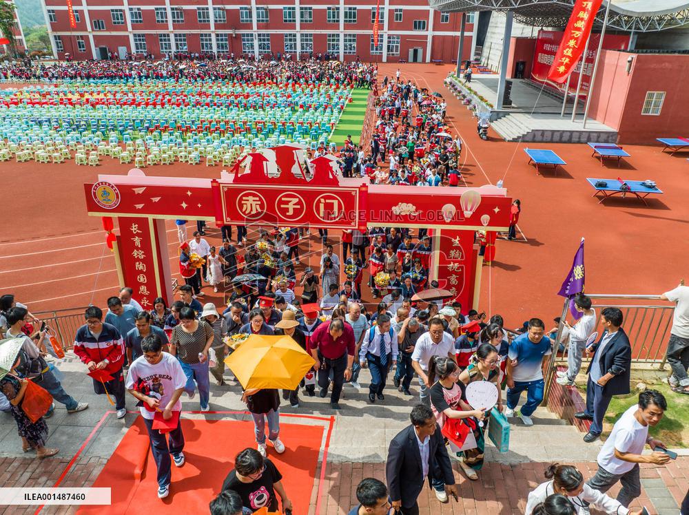 Students Coming-of Age Ceremony Held In Bijie