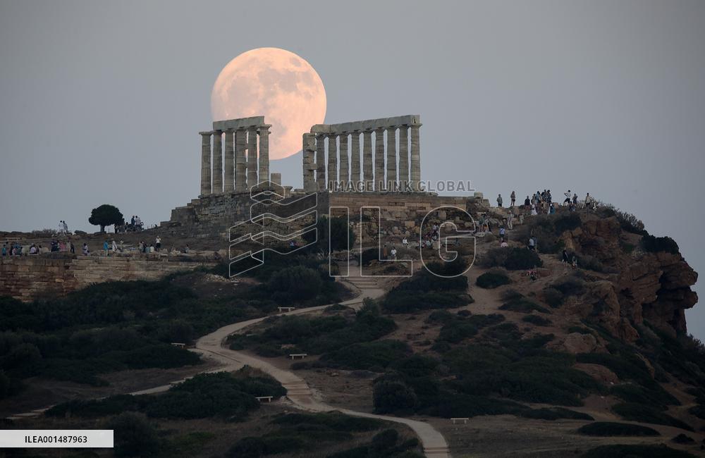 GREECE-CAPE SOUNION-TEMPLE OF POSEIDON-FULL MOON